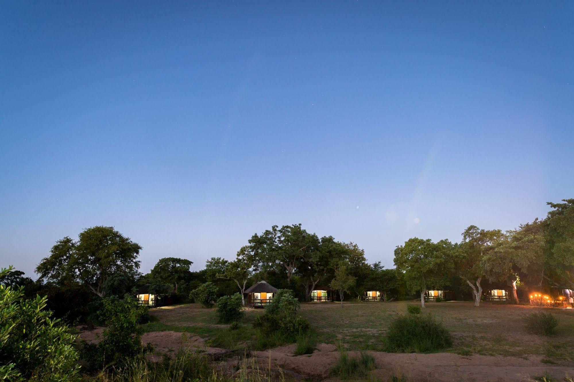 Shindzela Tented Camp Timbavati Vadrezervátum Kültér fotó